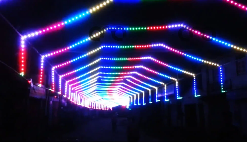 تونل نوری در خیابان